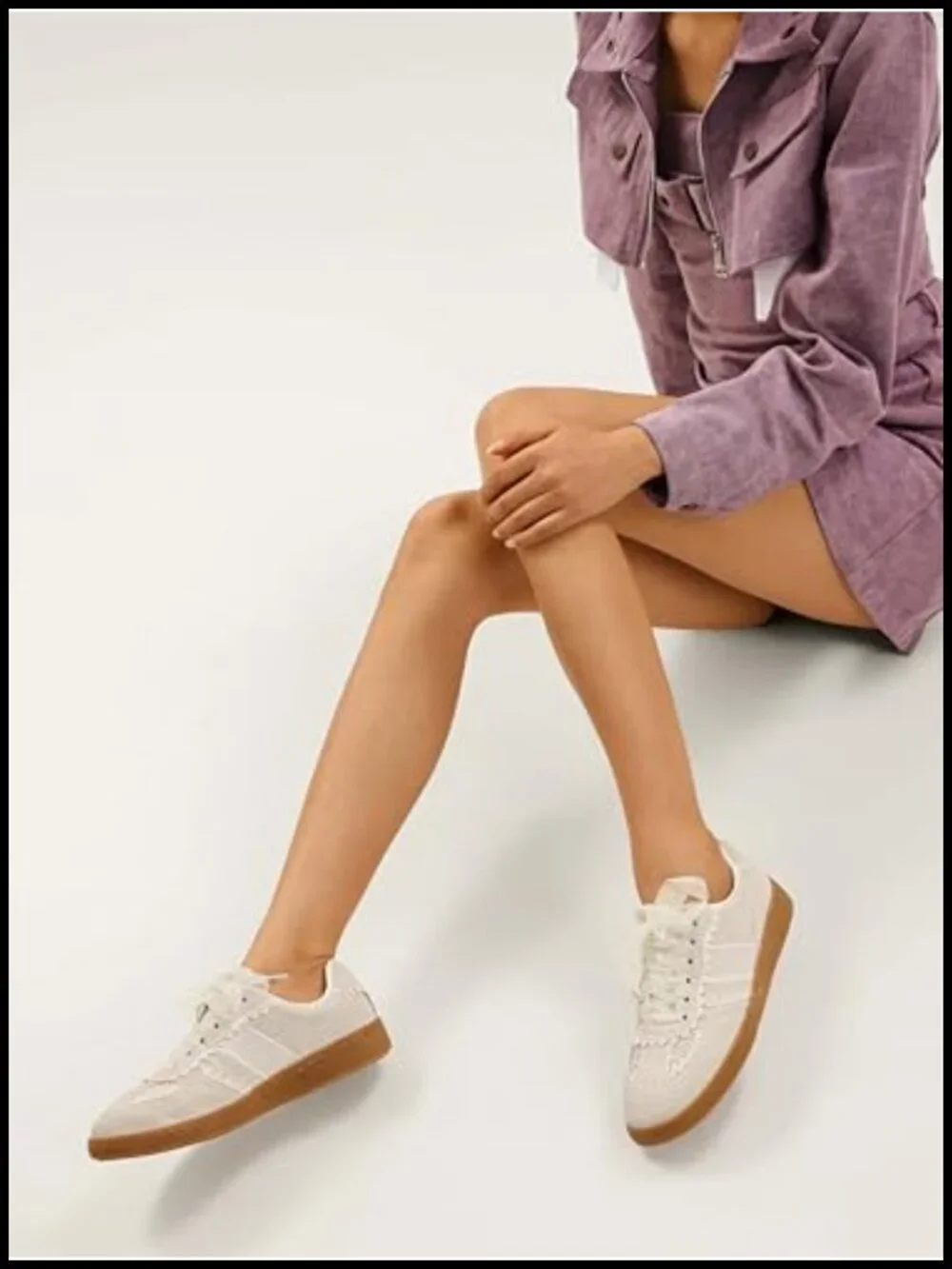 Fashion Sneakers with Lace Detail Ribbon Lace-Up Leather Upper Memory Foam